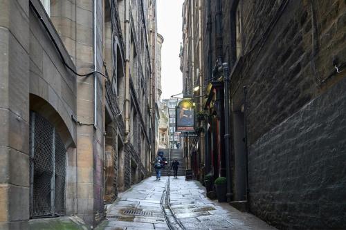 3 Bedroom Apartment - Historic Old Town, Edimburgo (foto 10)