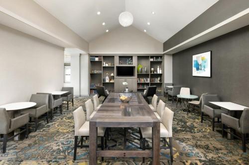 Residence Inn by Marriott Des Moines West at Jordan Creek Town Center - 로비
