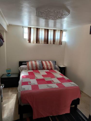 Joli Appart indépendant dans le calme (Joli Appart independant dans le calme) in Епине сюр Сен