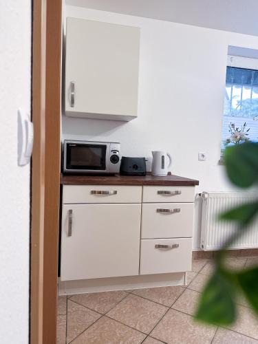 Oprema, Moderne Ferienwohnung l Ruhige Lage nahe See l wenige Minuten ins Zentrum von Schwerin in West-stadt