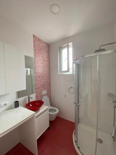 Deluxe King Suite image 2