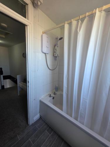 Serene room, Liverpool