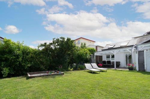 Apartment with Terrace image 9