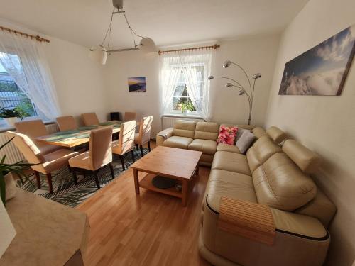 Apartament Leśna z ogrodem