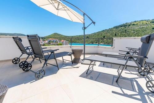 ระเบียง/ชานเรือน, Apartments Lonamare in ปอดกลาวิซา