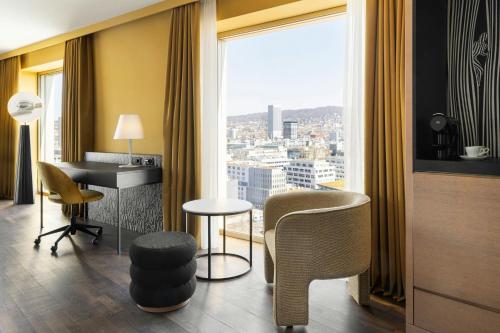 room detail thumbnail 1