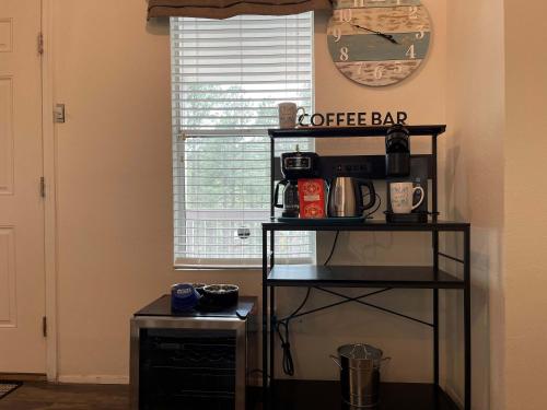 Lovers Landing - private hot tub and pet friendly - image 8