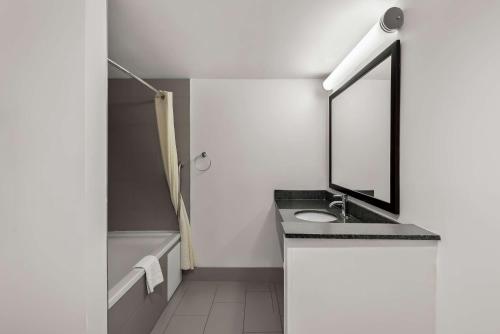 베스트 웨스턴 럭스버리 인 포트웨인 - 화장실