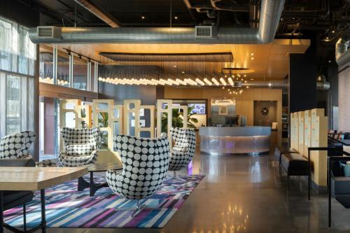 Aloft Wichita - image 11