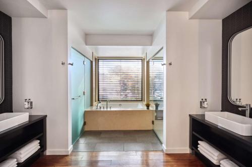King and Queen Steam Spa Suite