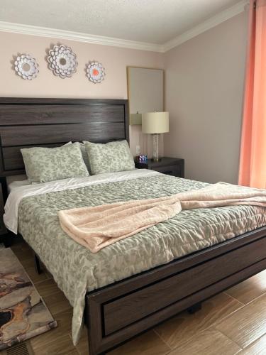 Loera’s Inn in Dumfries, USA