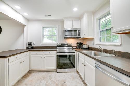 Charming Apartment in Downtown Georgetown! in Georgetown, USA