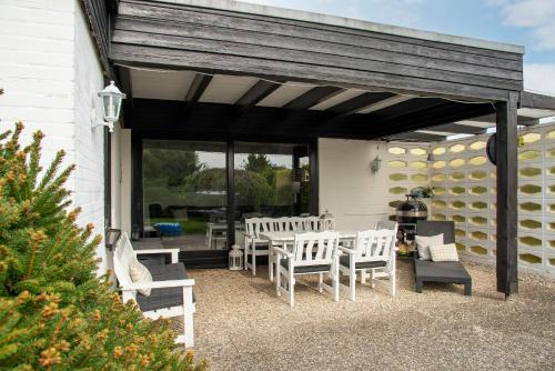 Holiday Home image 8