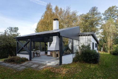 Ostseeliebe 2.3km von Niendorfer Straße entfernt