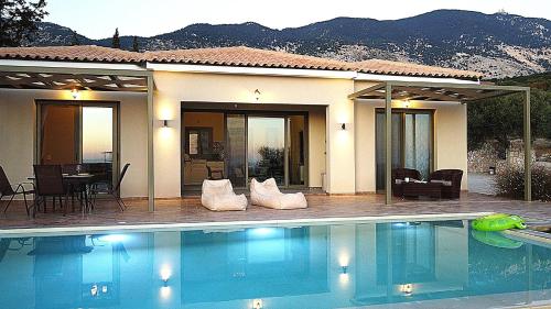 Exterior view, ReLux Villa in Trapezaki Beach