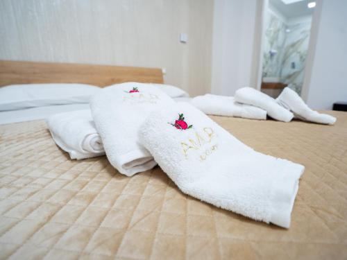 Standard Triple Room image 10