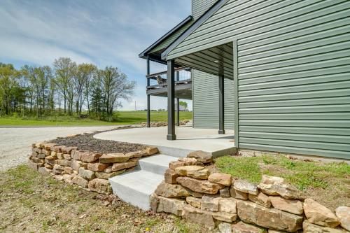 Studio Stay w/ Deck in Missouri Wine Country in Ņūhavena (MO)