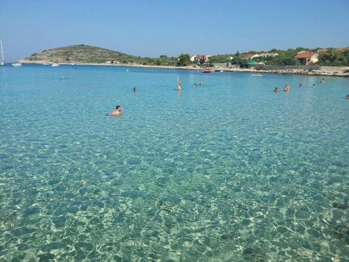  Apartments Maric, Unterkunft in Velike Kuknjare