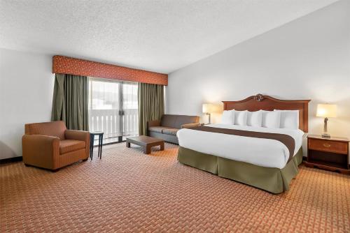 Best Western Chieftain Inn - image 3