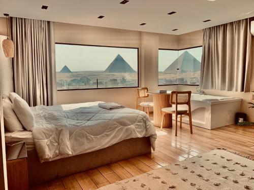 The pyramid hotel - image 2