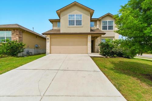 5 Bedroom Luxurious Retreat in Schertz, San Antonio in แชร์ทซ์ (เท็กซัส)