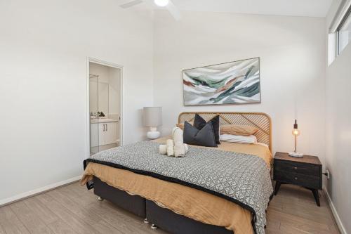 Tranquil Tree Views 2 Bedroom 2 Bathroom Apartment - Perth