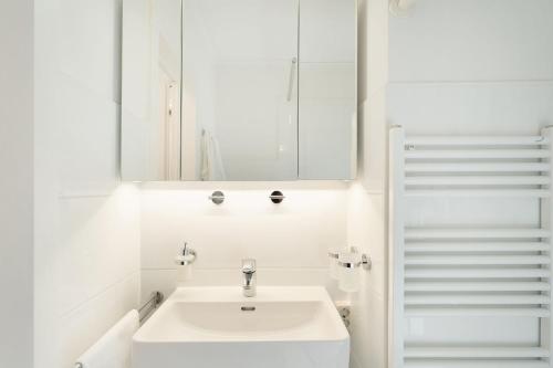 Apartment with Balcony image 10