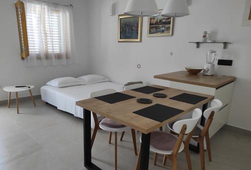 Two-Bedroom Apartment with Terrace image 2