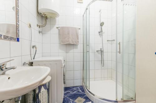 Two-Bedroom Apartment with Terrace image 7