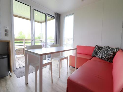 Chalet by Hegermeer with Harbor Access, Heeg (photo 7)