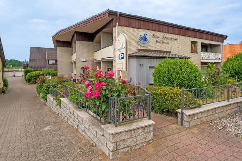 Haus Schwanensee Maritimes Ferienappartement am Plöner See (Haus Schwanensee Maritimes Ferienappartement am Ploner See) in Bosau