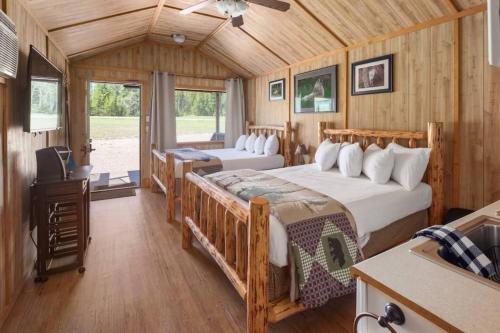 Sky Eco - Cabins & Studios in เวสต์ กลาเซียร์(MT)