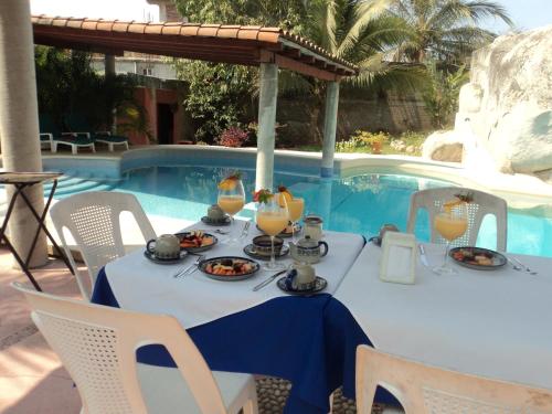 Hotel Paradise Lagoon in Ixtapa
