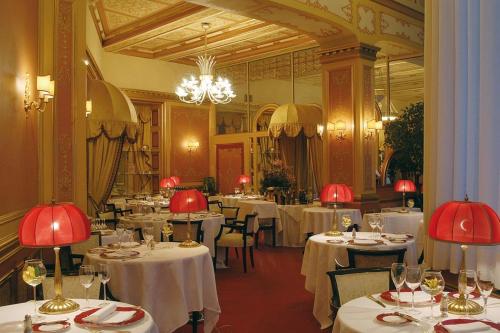 Hotel Regina Palace - image 9