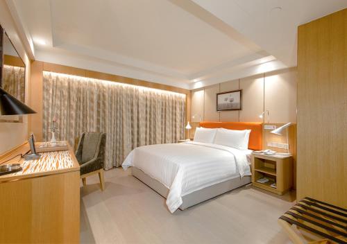 room detail thumbnail 1