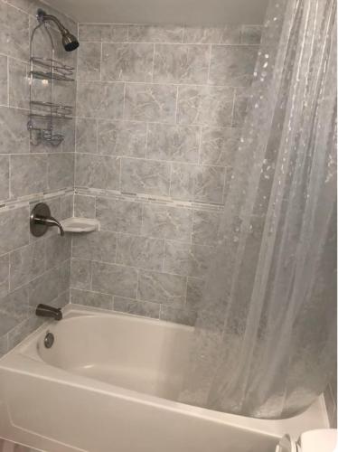 Hidden Gem 2 Bedroom 2 bathroom steps to the sand!