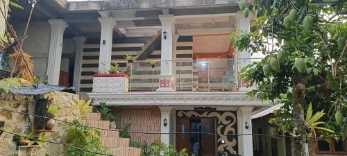 Bloom Home Stay - Nainggolan