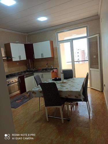 Location appartement f4 équipe (Location appartement f4 equipe) in Akid Lotfi