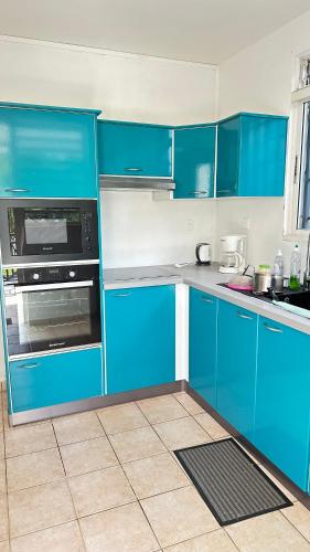 Appart F2 bas de villa in Petit-Bourg