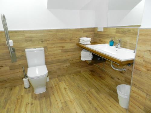Luxury Studio image 9