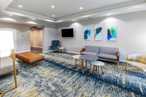 TownePlace Suites by Marriott Tulsa Broken Arrow - 로비
