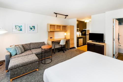 Towneplace Suites By Marriott Broken Arrow