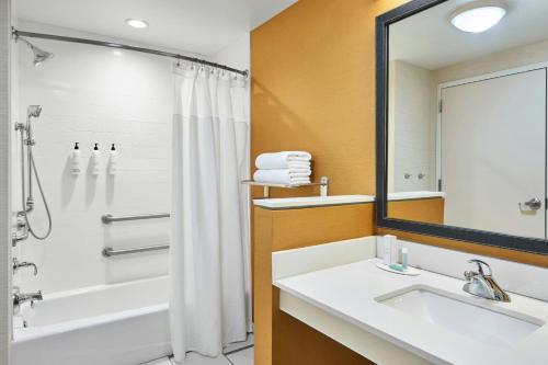 Fairfield by Marriott Inn & Suites Knoxville Turkey Creek - image 4