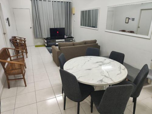 Zaara Homestay Krubong Alor Gajah Ayer Keroh Melaka in Durian Tunggal