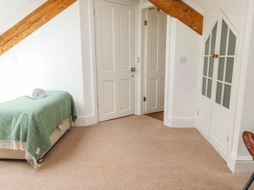 Garden Cottage - image 2