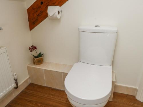 Garden Cottage - image 5