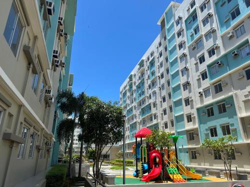 2-BR Condo for 4 in Dumaguete