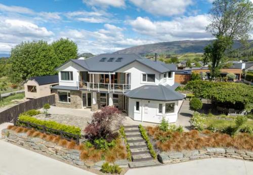 Wanaka Lake House - Close to That Wanaka Tree