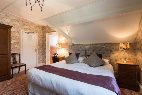 Maenan Abbey Hotel - image 10