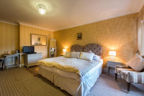 Maenan Abbey Hotel - image 13